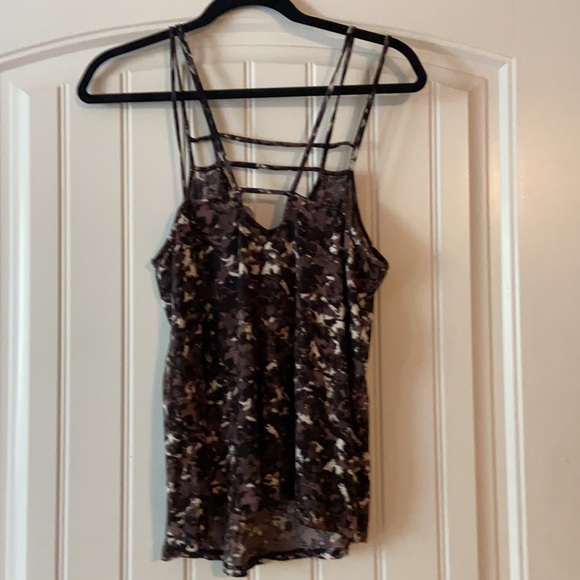 RVCA Tank - Picture 4 of 4